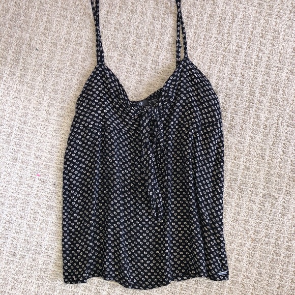Volcom tank top!! - Picture 1 of 4